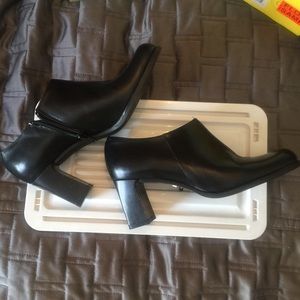 NEW PERFECT VINTAGE BOOTIES